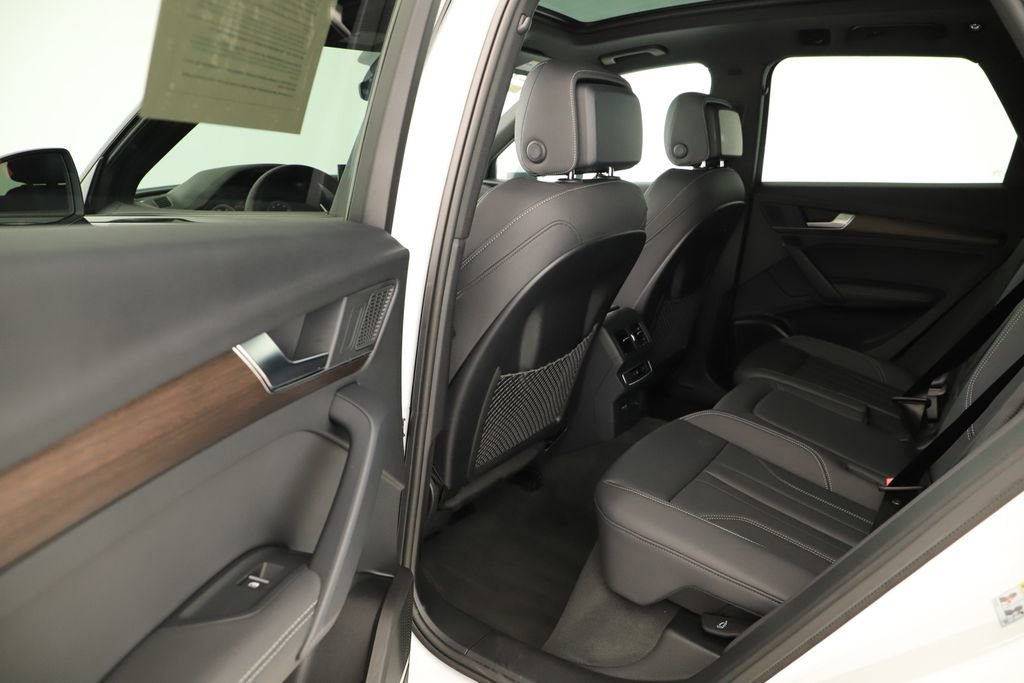 Certified 2025 Audi Q5 e Premium Plus w/ Premium Plus Package image 27