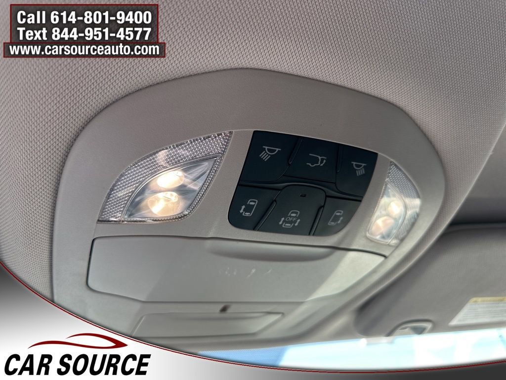Used 2023 Chrysler Pacifica Touring-L image 19