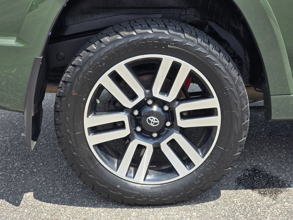Used 2022 Toyota 4Runner Limited AWD/4WD image 15