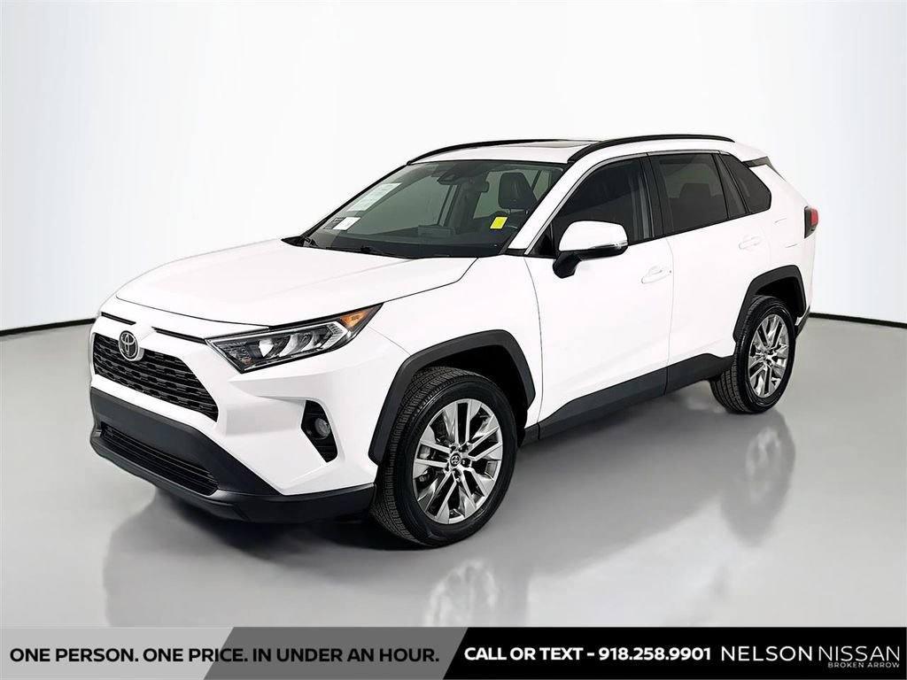 Used 2020 Toyota RAV4 XLE Premium image 1