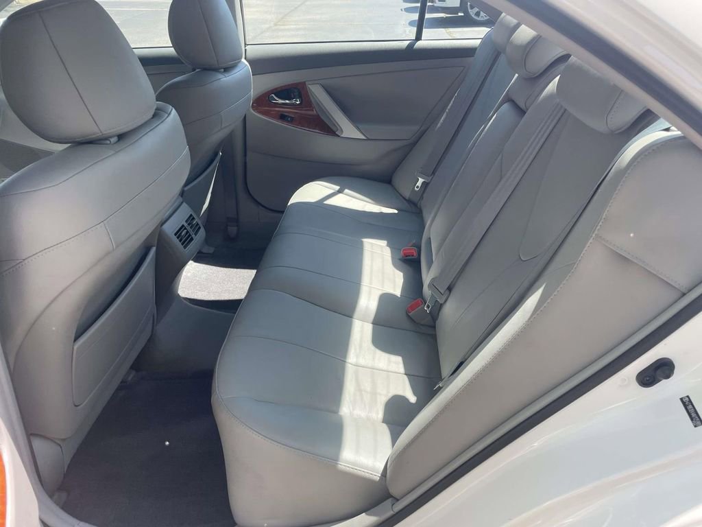 Used 2010 Toyota Camry Hybrid image 10