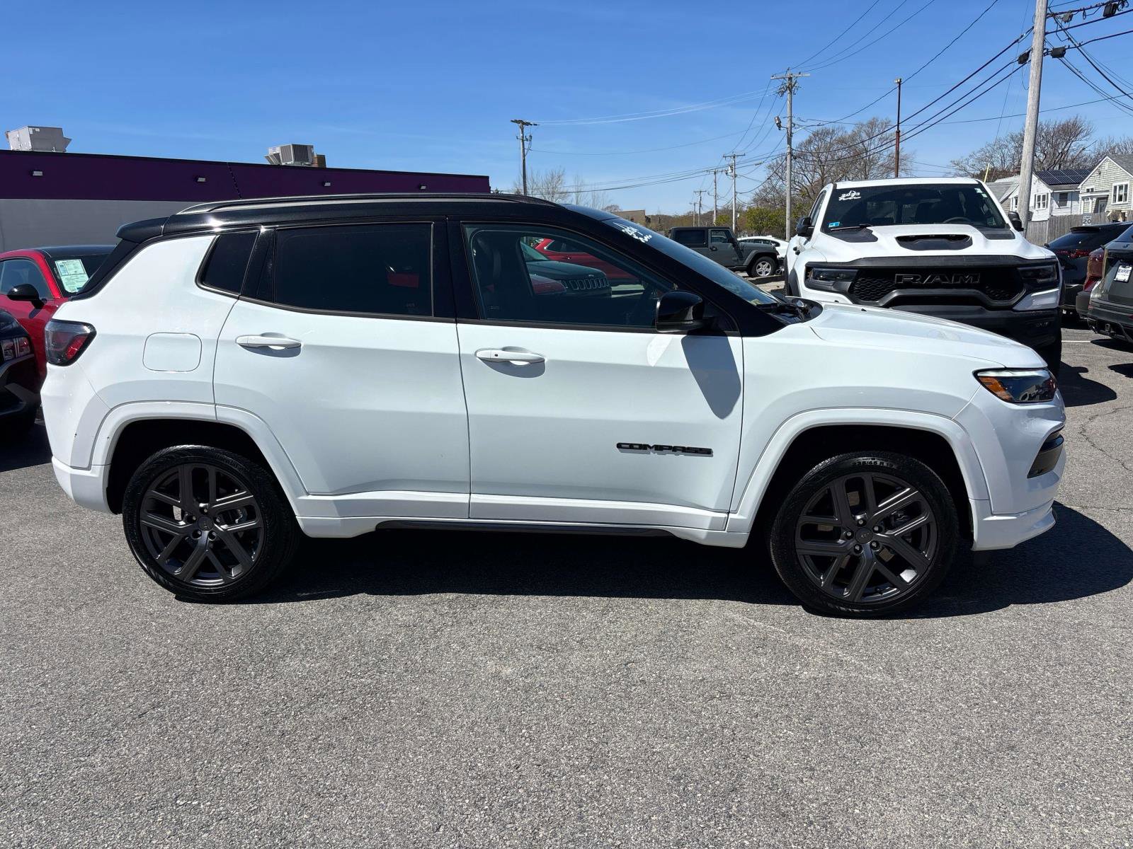 Used 2024 Jeep Compass Limited w/ High Altitude Package AWD/4WD image 2