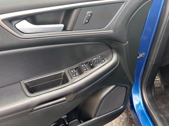 Used 2023 Ford Edge SEL AWD/4WD image 9