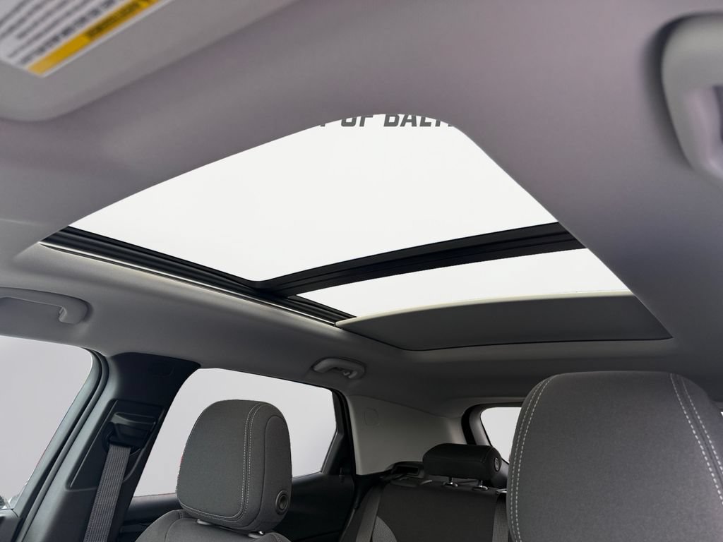 New 2026 Chevrolet TrailBlazer LT w/ LT Cold Weather Package FWD image 17