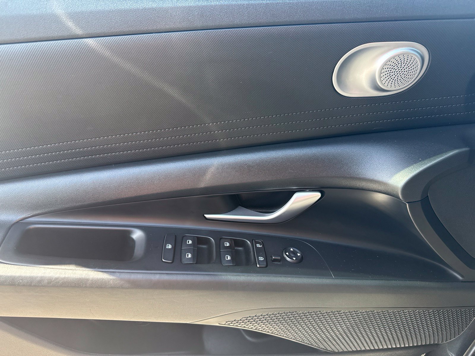 Used 2023 Hyundai Elantra SEL FWD image 20