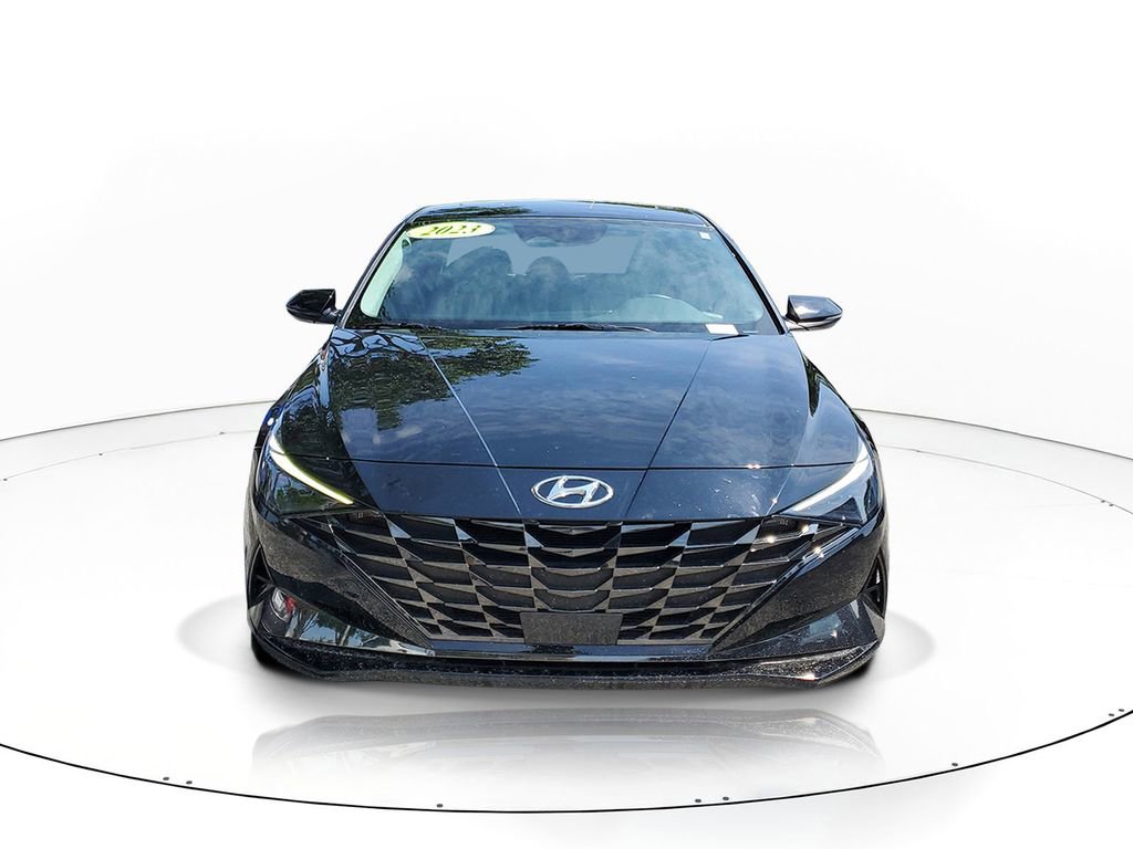Used 2023 Hyundai Elantra Limited FWD image 2