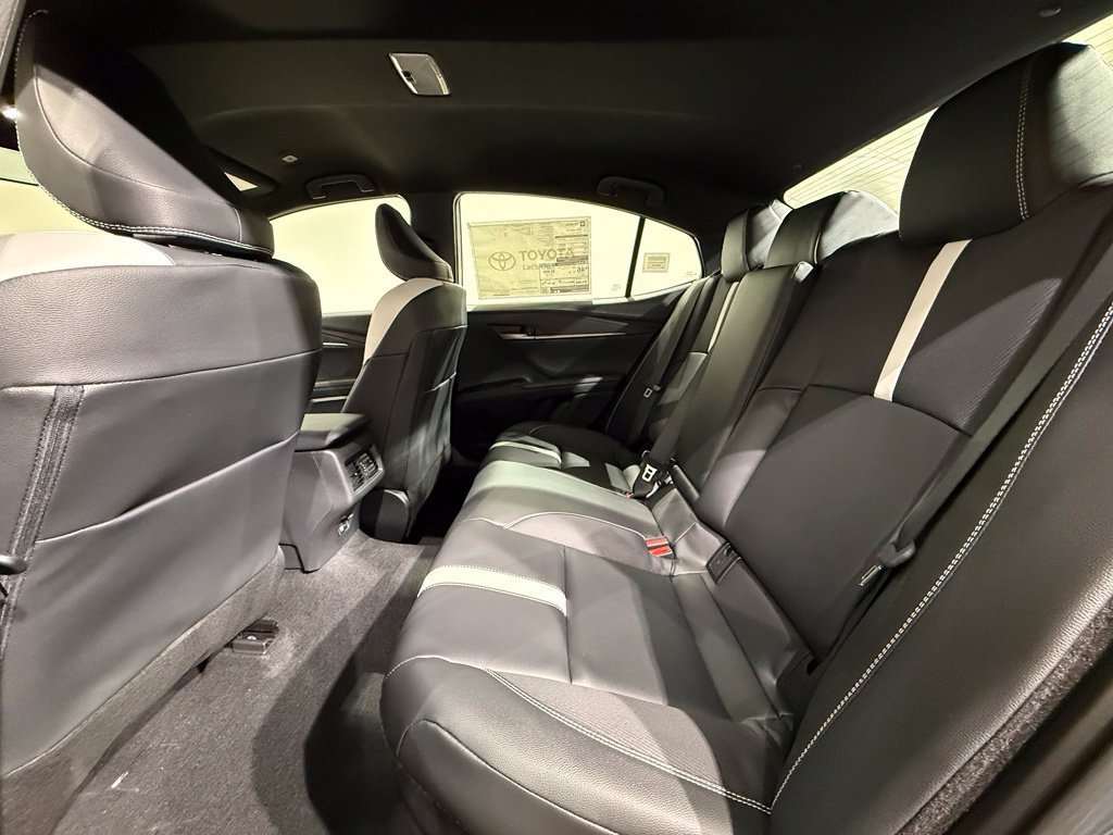 New 2027 Toyota Camry SE w/ Convenience Package FWD image 17