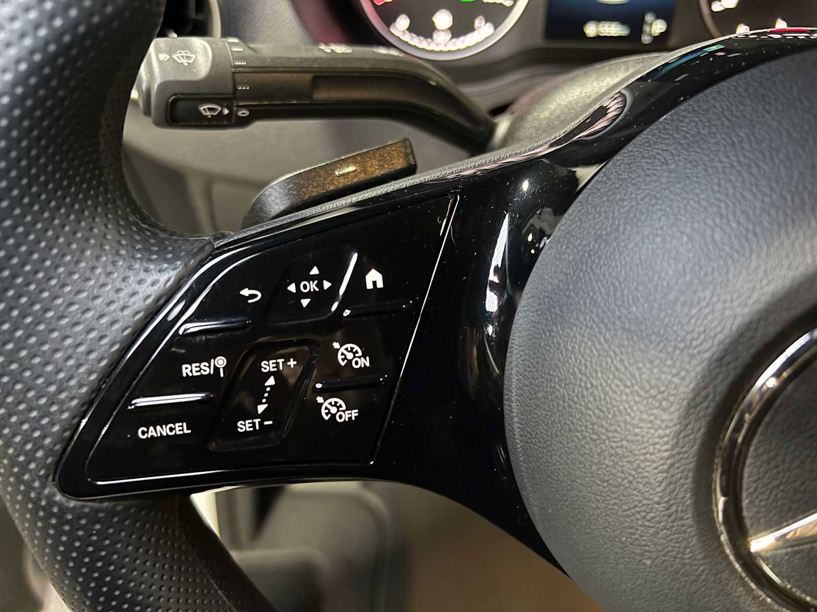 Used 2025 Mercedes-Benz Sprinter 2500 image 27