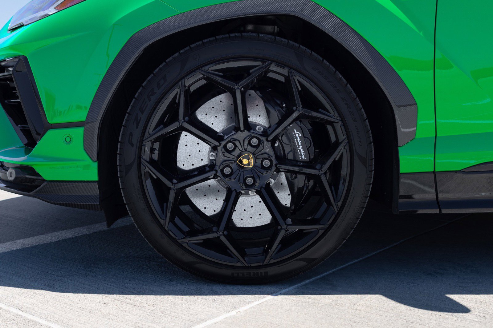 Used 2023 Lamborghini Urus Performante AWD/4WD image 12
