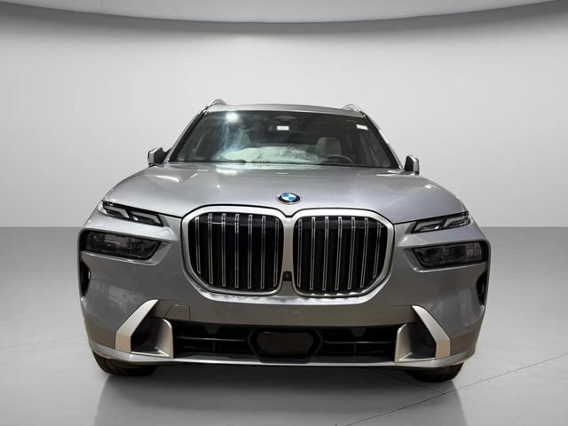 Used 2024 BMW X7 xDrive40i w/ Premium Package AWD/4WD image 9