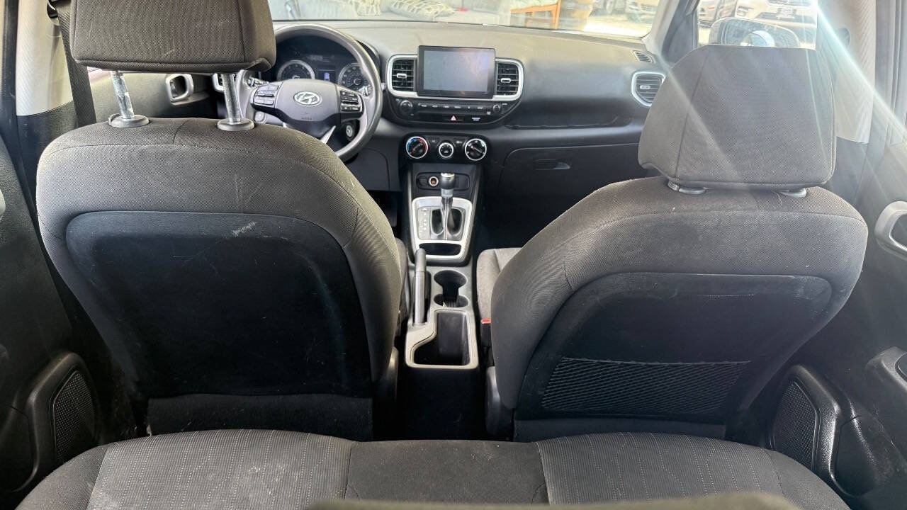 Used 2020 Hyundai Venue SE FWD image 17