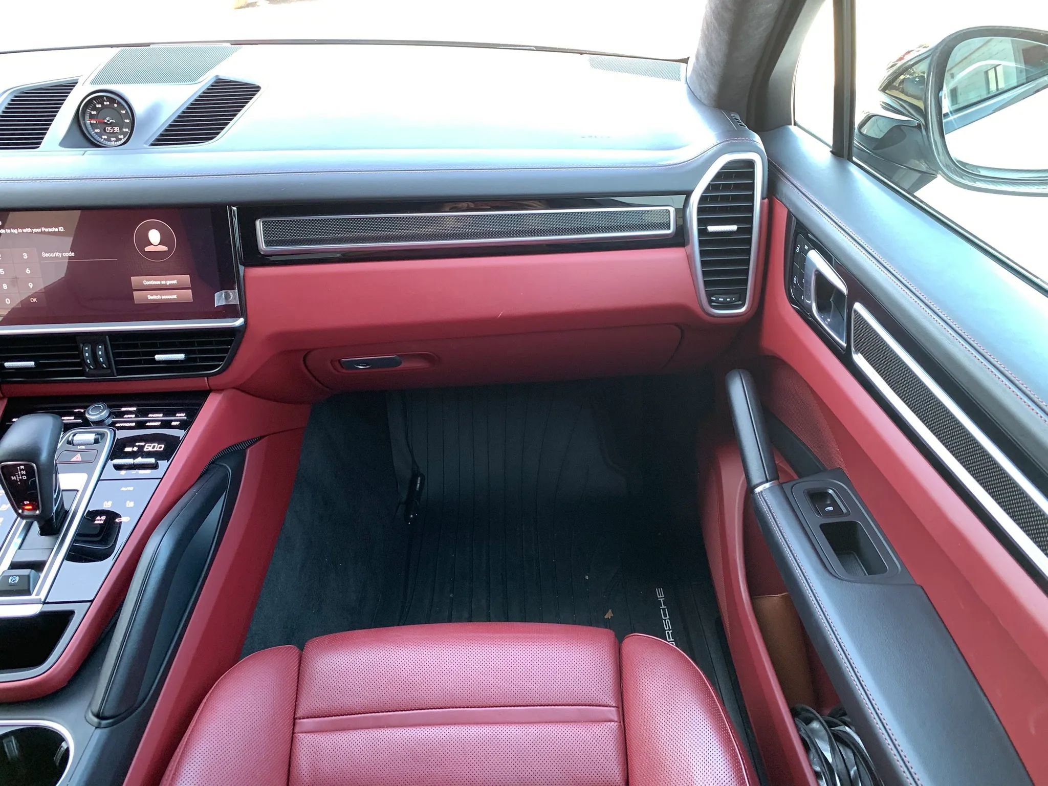 Used 2023 Porsche Cayenne GTS AWD/4WD image 15