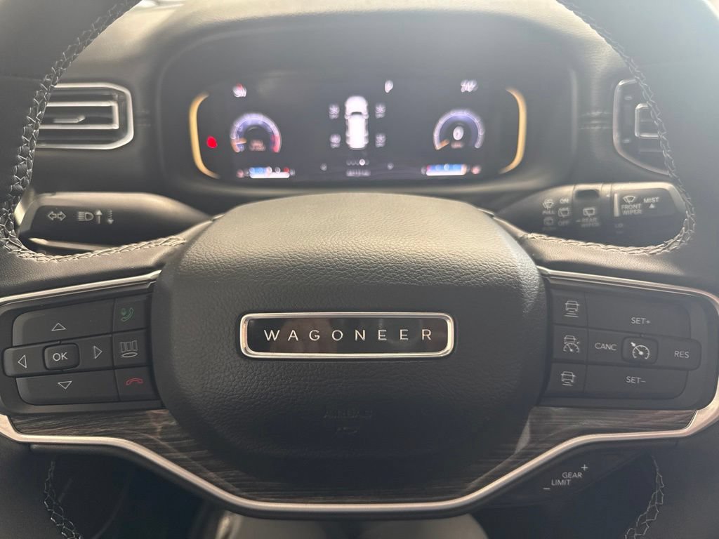 Used 2022 Jeep Wagoneer Series II AWD/4WD image 21