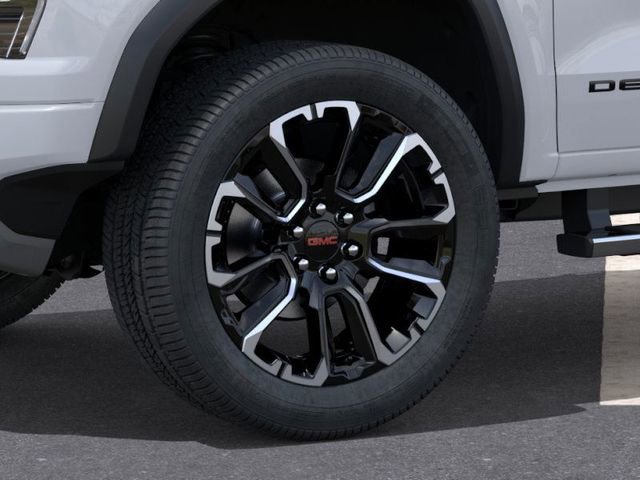 New 2026 GMC Canyon Denali w/ LPO, Black Badging Package image 9