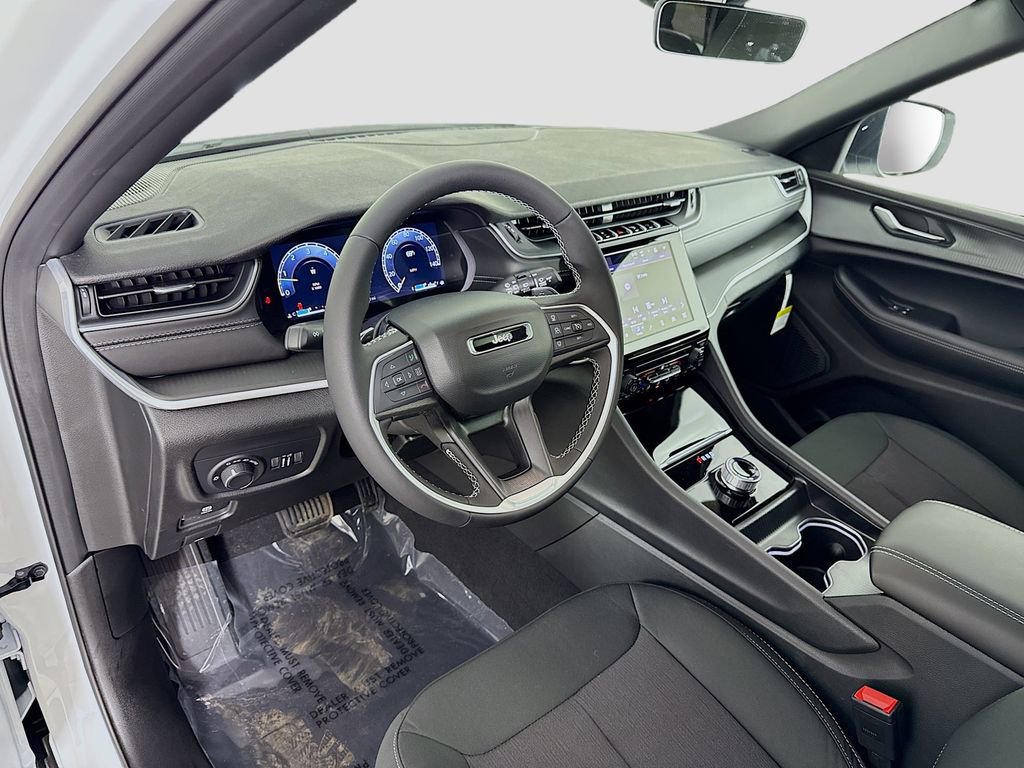 New 2025 Jeep Grand Cherokee Laredo X image 23