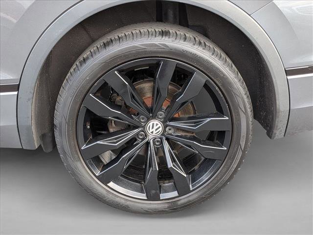 Used 2020 Volkswagen Tiguan SE R-Line image 24