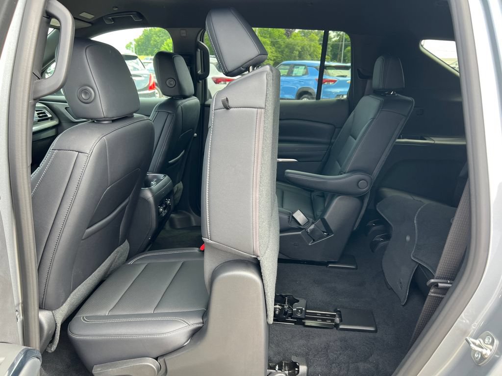 Used 2026 Chevrolet Traverse LT AWD/4WD image 6