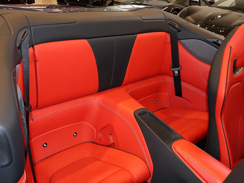 Certified 2022 Ferrari Portofino M image 40