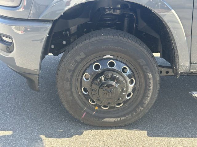 New 2026 RAM 3500 Limited image 12