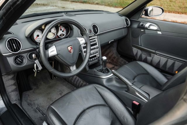 Used 2005 Porsche Boxster S image 2