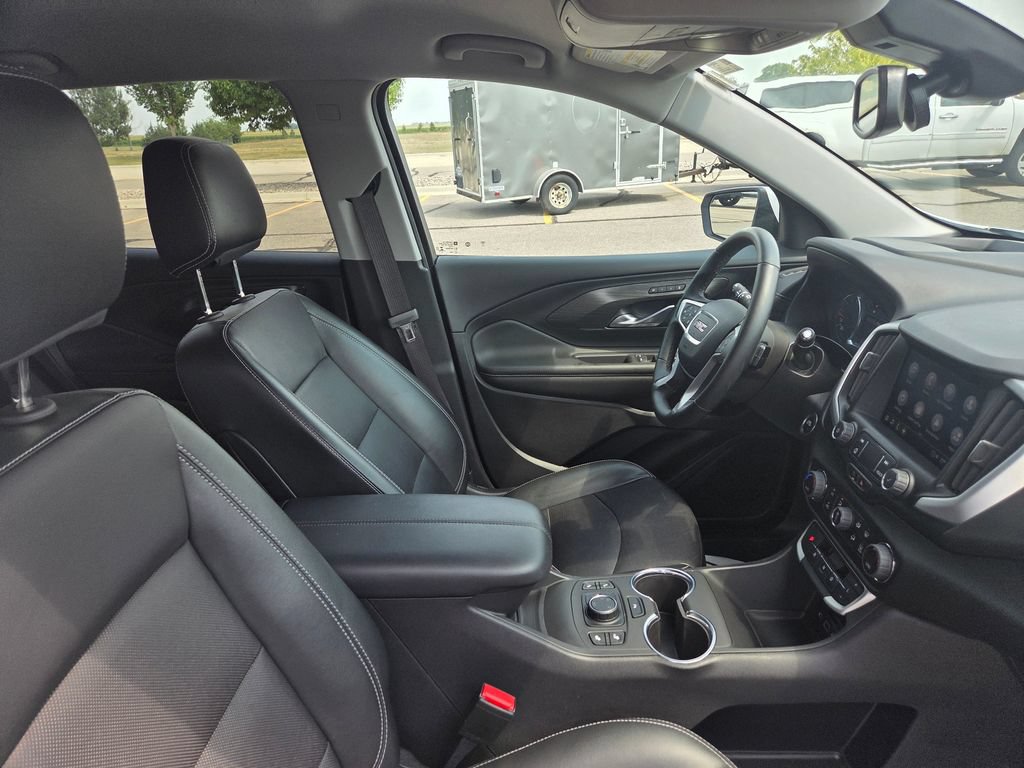 Used 2023 GMC Terrain SLT w/ Tech Package AWD/4WD image 36