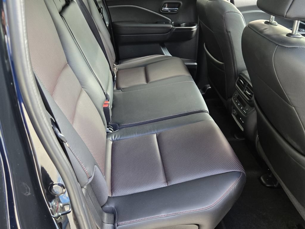 Certified 2025 Honda Ridgeline Black Edition image 15