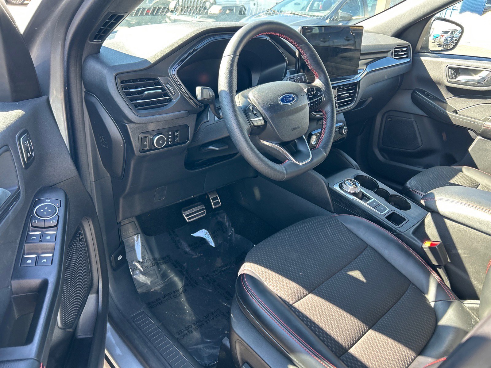 Certified 2023 Ford Escape ST-Line Select w/ Tech Pack #2 image 5