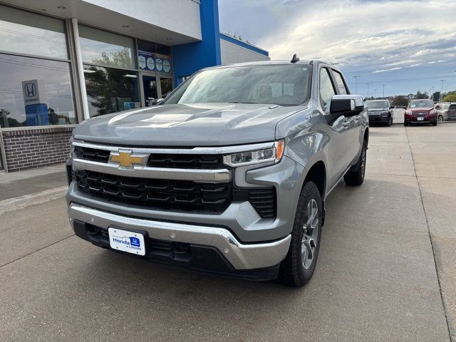 Used 2025 Chevrolet Silverado 1500 LT w/ Safety Package