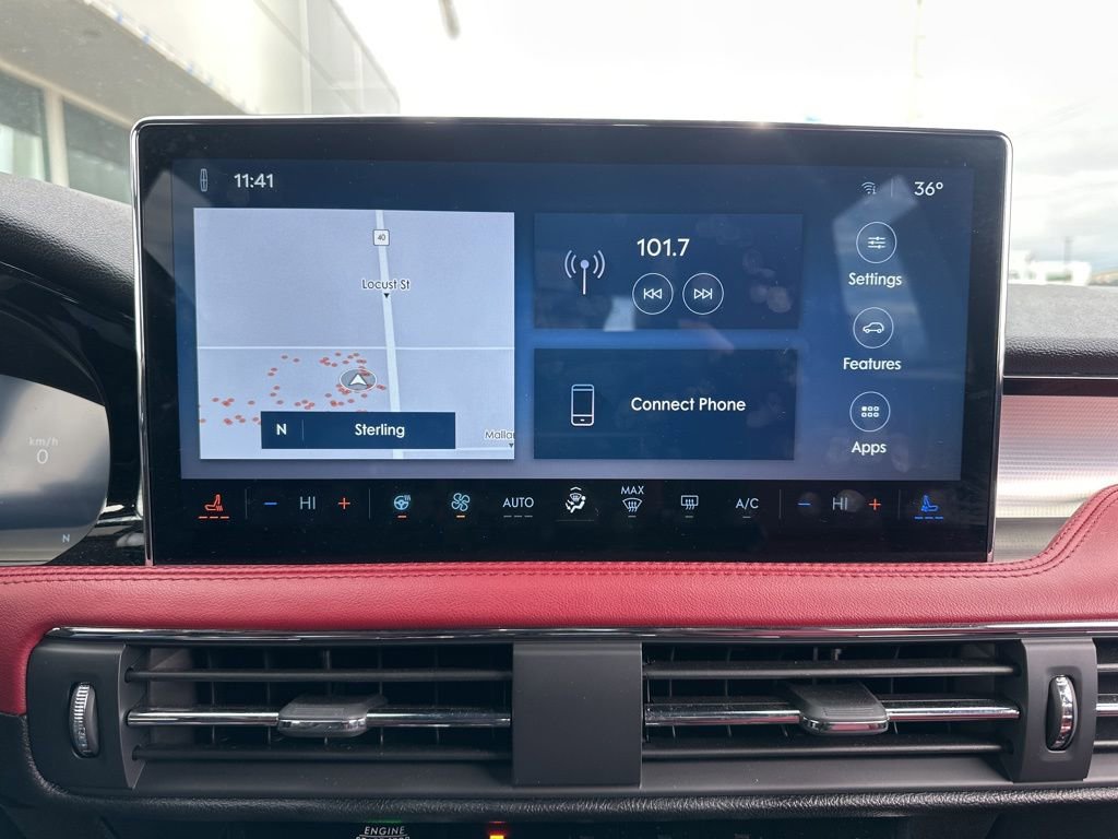 Used 2025 Lincoln Corsair Reserve w/ Jet Appearance Package image 10