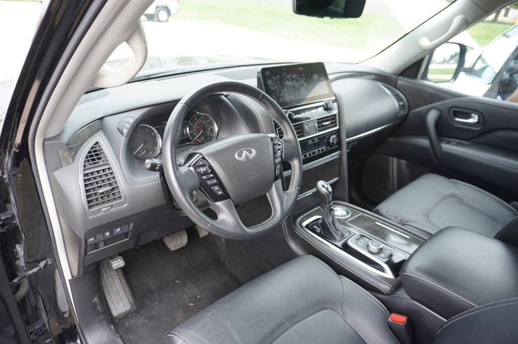 Used 2023 INFINITI QX80 Luxe w/ Cargo Package image 3