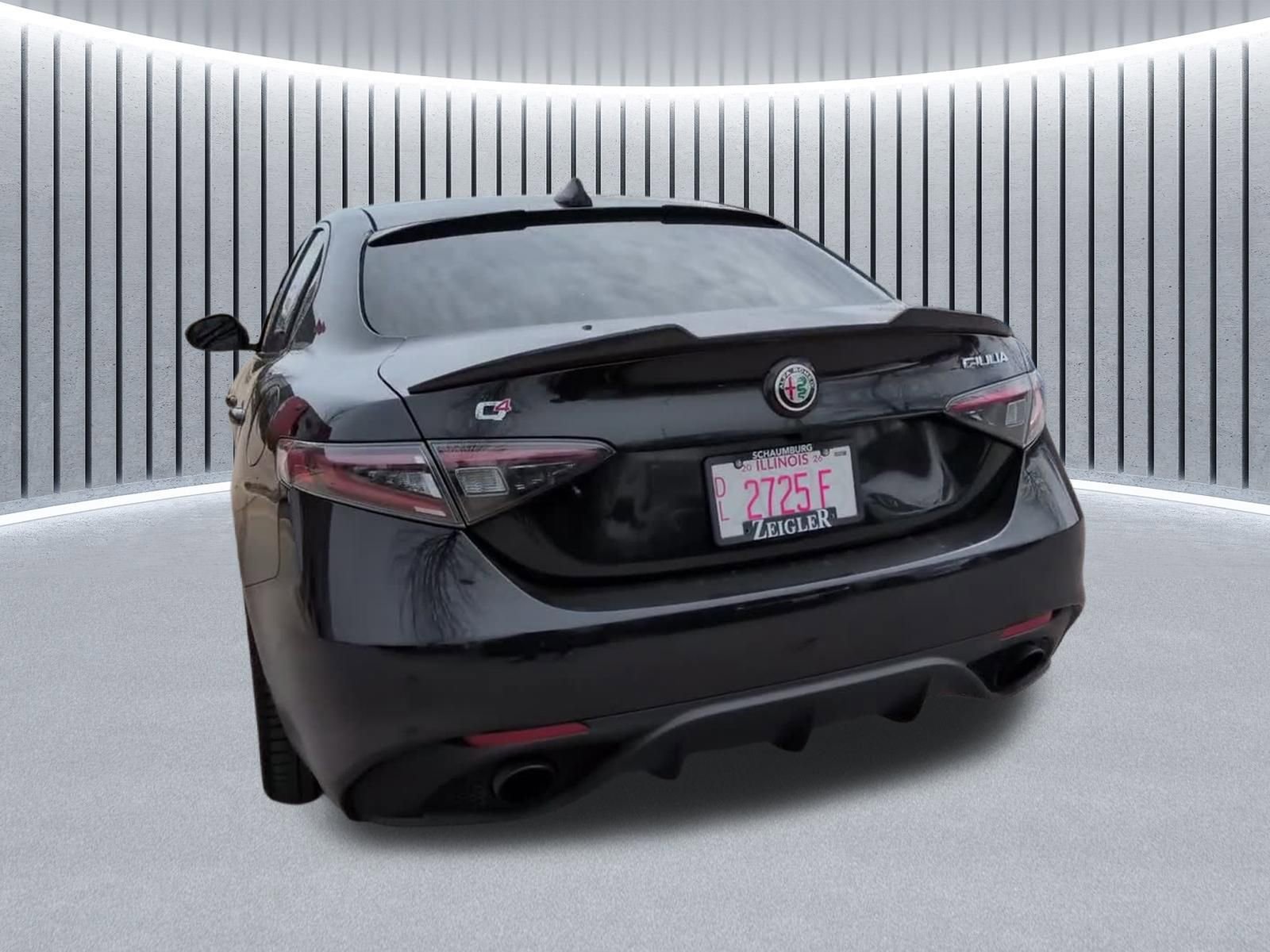 Used 2024 Alfa Romeo Giulia Veloce image 11