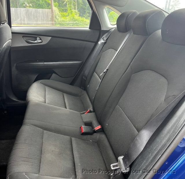 Used 2020 Kia Forte LXS FWD image 12