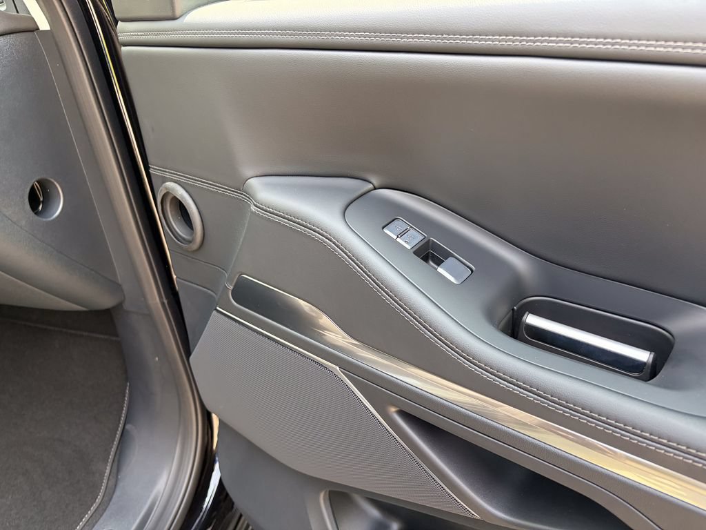 New 2027 Lincoln Navigator Premiere AWD/4WD image 33