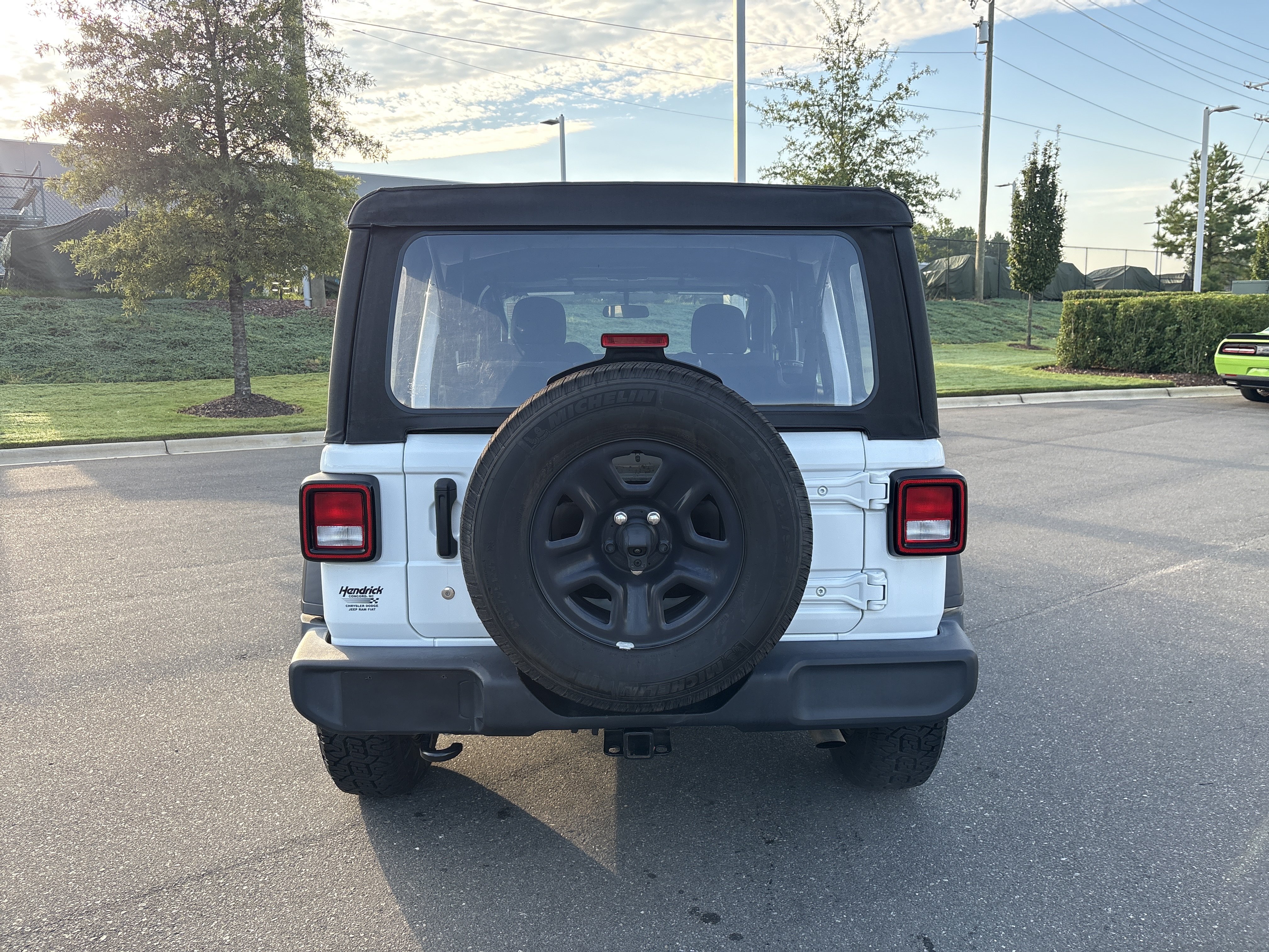 Used 2022 Jeep Wrangler Unlimited Sport AWD/4WD image 8
