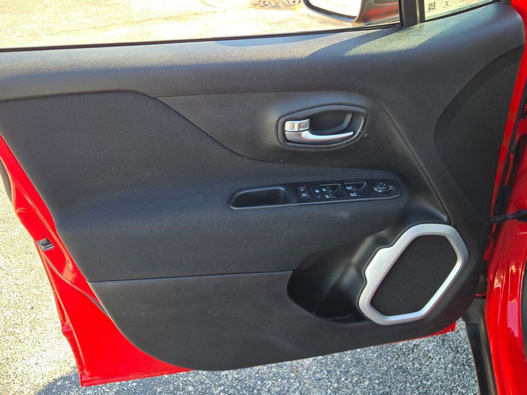 Used 2021 Jeep Renegade Sport AWD/4WD image 23
