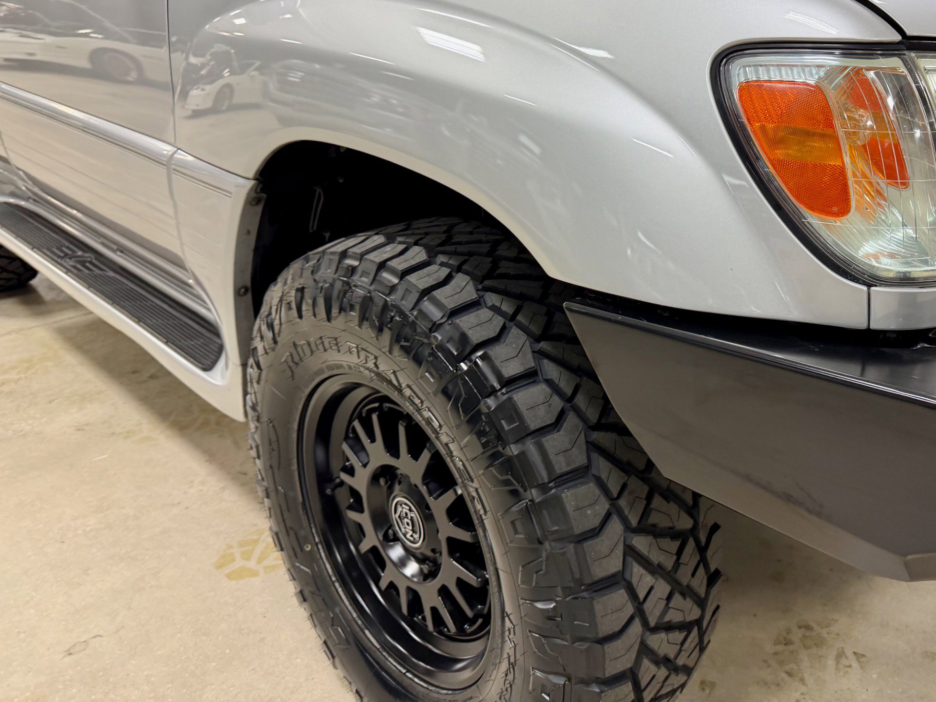 Used 2006 Lexus LX 470 image 17