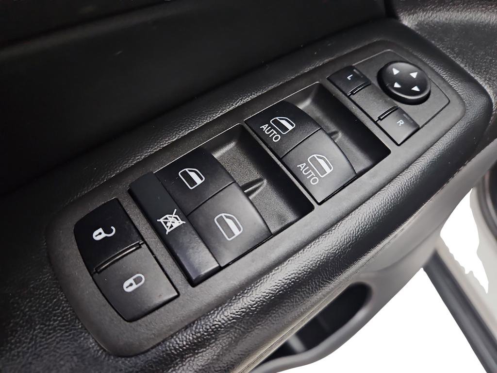 Used 2022 Jeep Grand Cherokee Laredo X image 22