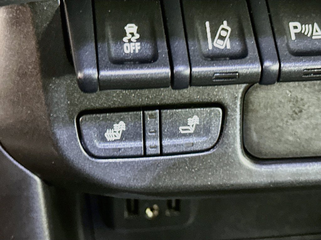 Used 2021 Chevrolet Colorado Z71 w/ Safety Package AWD/4WD image 18