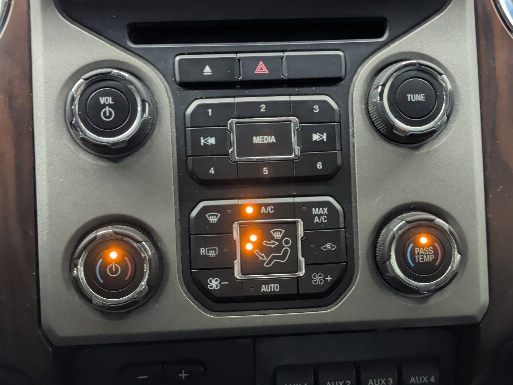 Used 2014 Ford F250 Lariat w/ Chrome Package AWD/4WD image 21