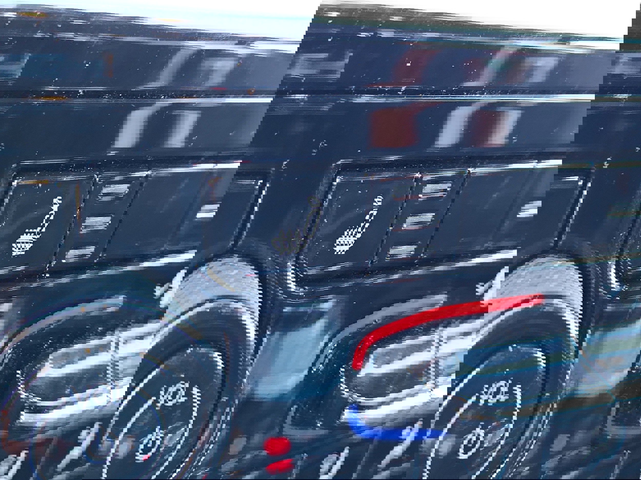 Used 2025 Jeep Grand Cherokee Altitude image 21