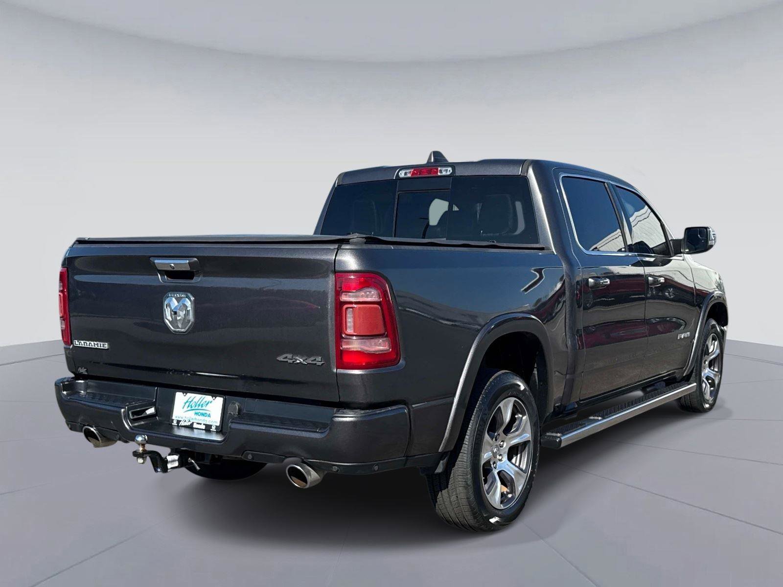 Used 2019 RAM 1500 Laramie AWD/4WD image 4