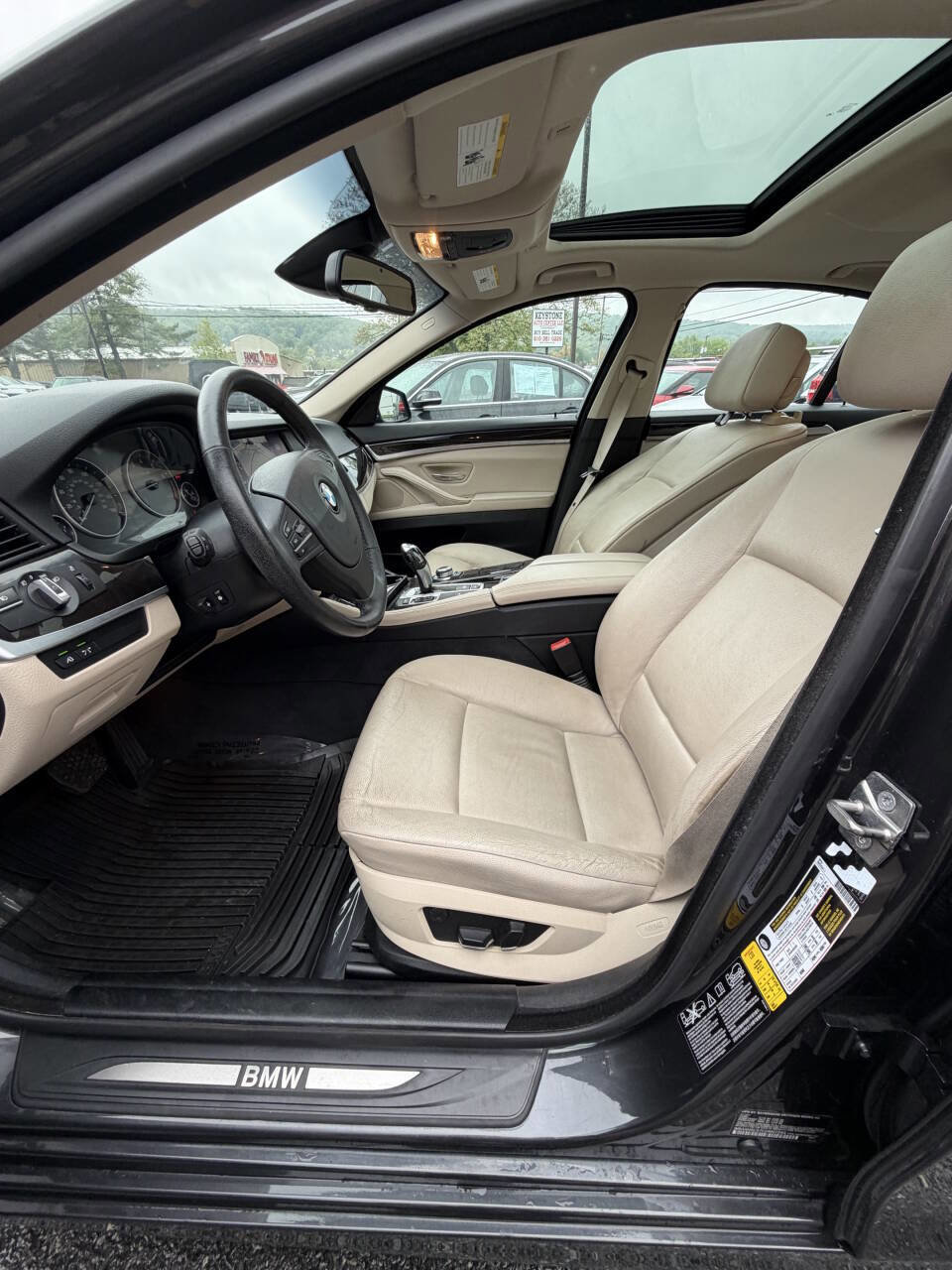 Used 2012 BMW 528i xDrive Sedan AWD/4WD image 31