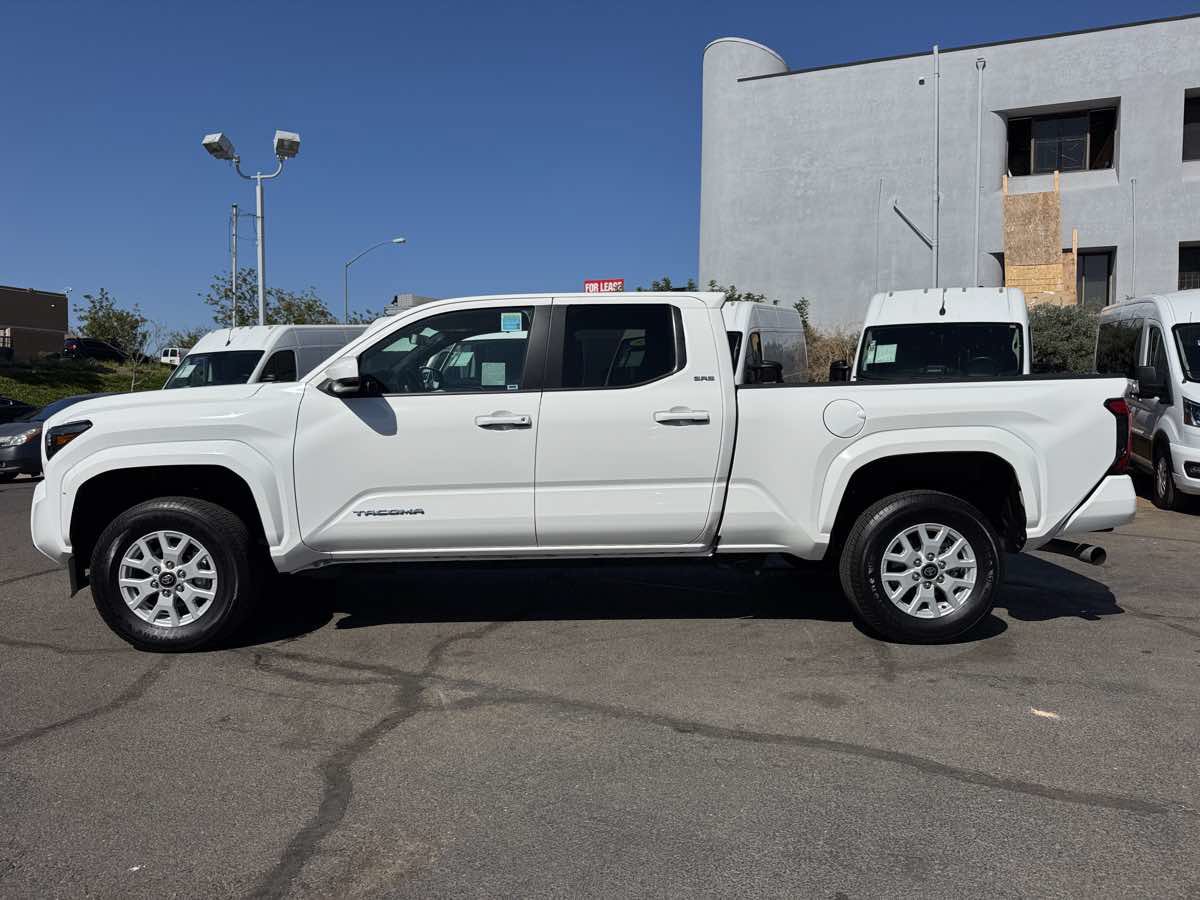 Used 2026 Toyota Tacoma SR5 RWD image 7