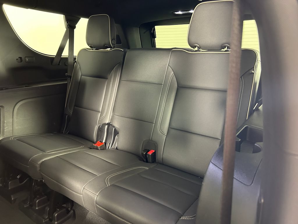 Used 2025 Chevrolet Suburban Premier w/ Sun And Tow Package AWD/4WD image 29