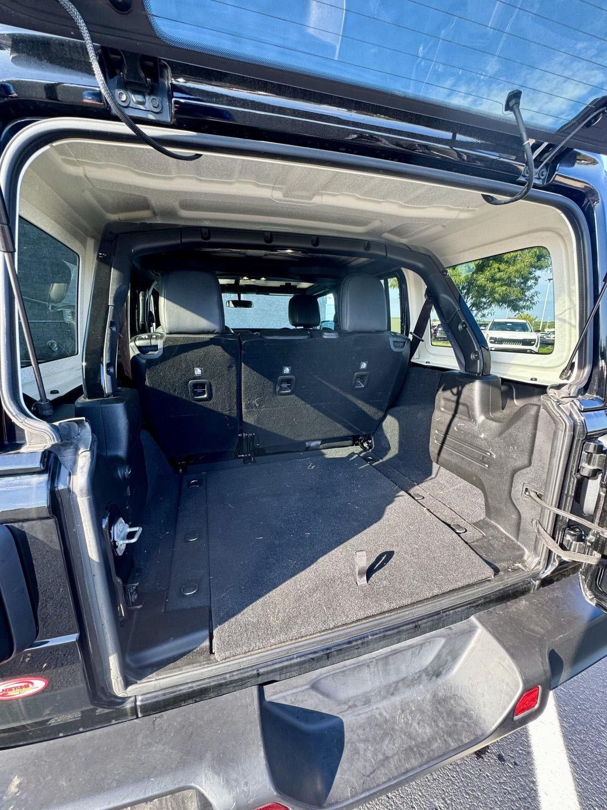 Used 2022 Jeep Wrangler Unlimited Sport AWD/4WD image 12