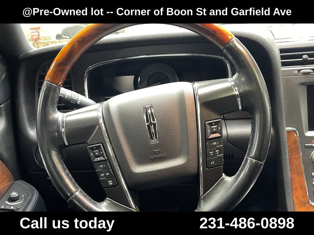 Used 2015 Lincoln Navigator 4WD image 20
