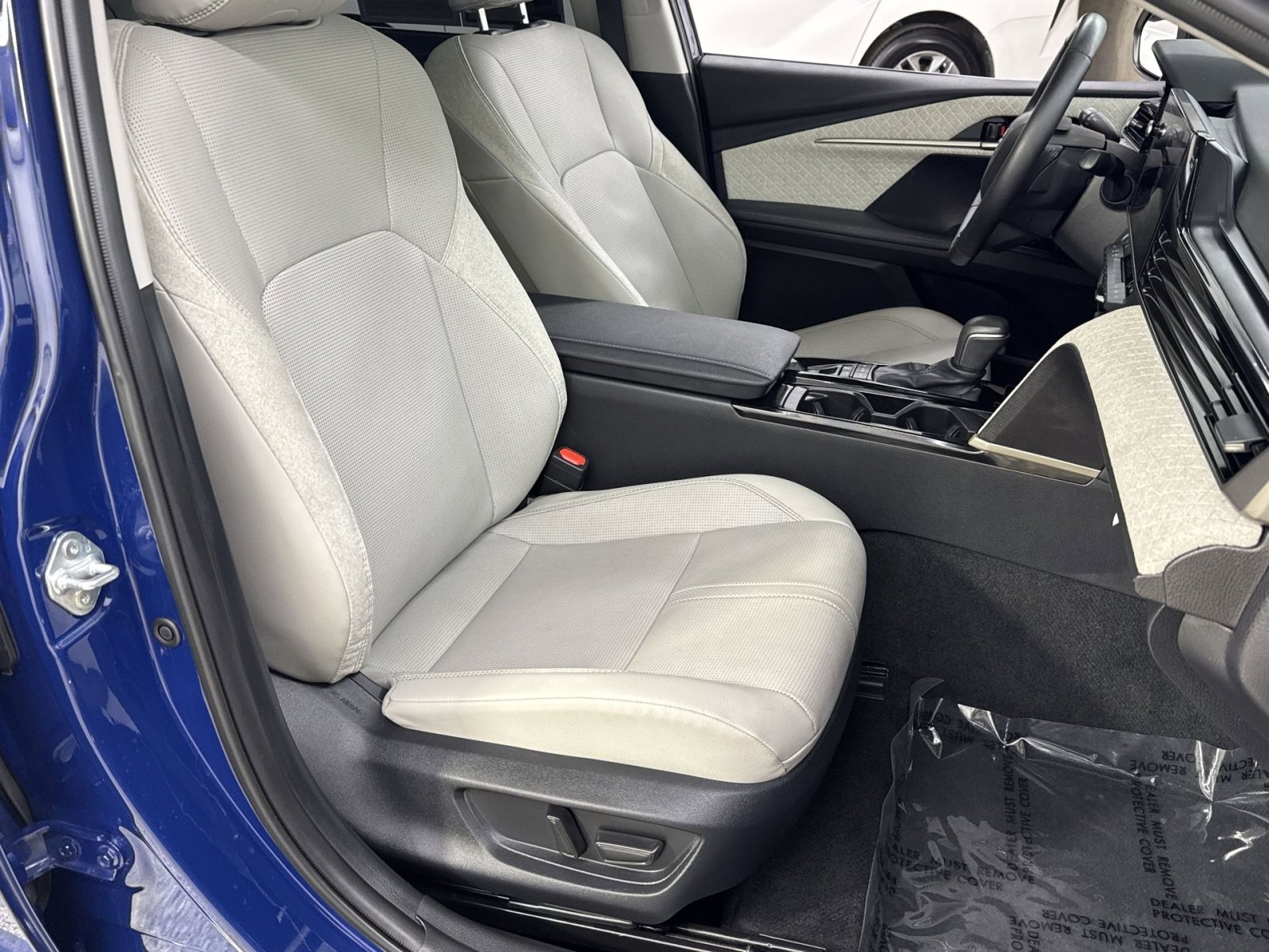 Used 2026 Toyota Camry XLE AWD/4WD image 38