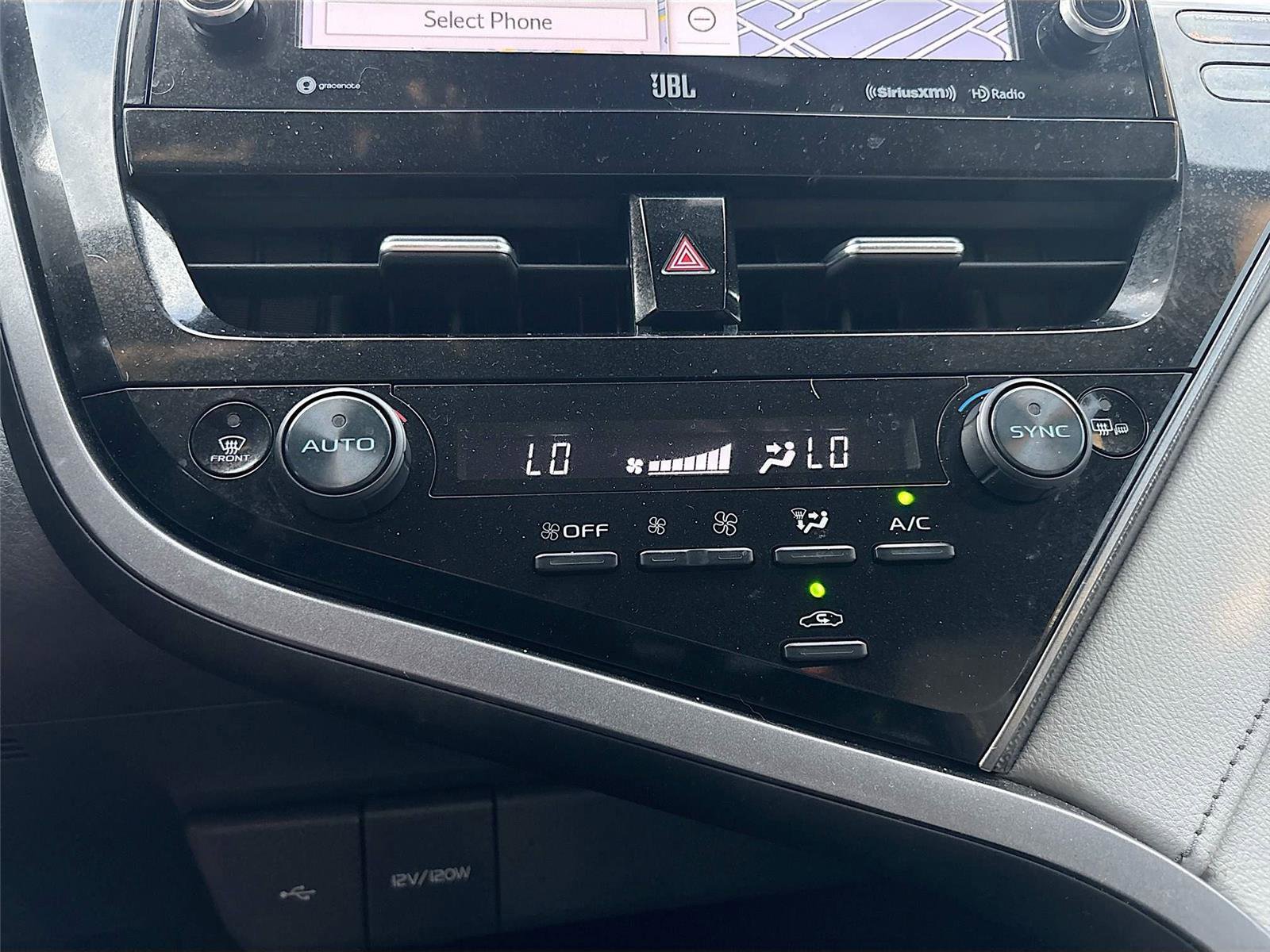 Used 2023 Toyota Camry XSE image 17