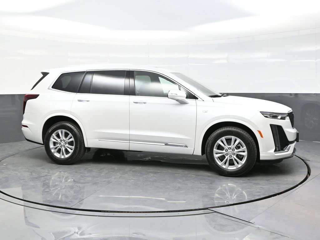 New 2025 Cadillac XT6 Luxury w/ LPO, Floor Liner Package AWD/4WD image 8