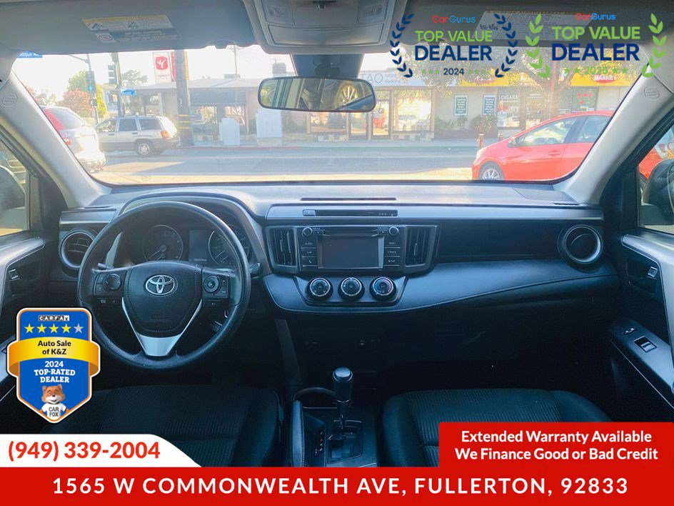 Used 2018 Toyota RAV4 LE w/ Carpet Mat Package image 26